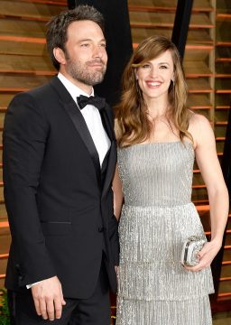 ben-affleck-jennifer-garner-2fb9587f-3806-4a8c-8934-c3089895d4f8 (Medium)