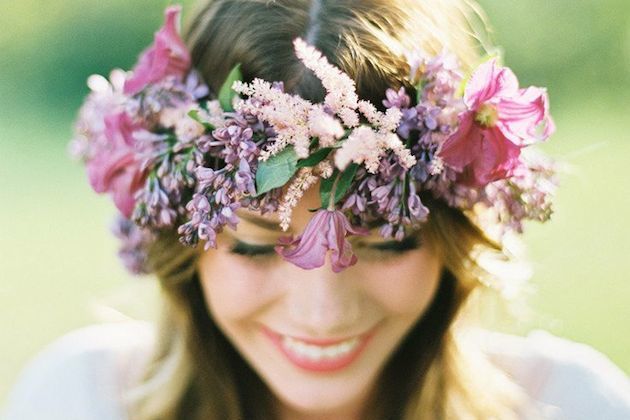15-ideas-for-Fresh-Flower-Wedding-Hair-Bridal-Musings-Wedding-Blog-31