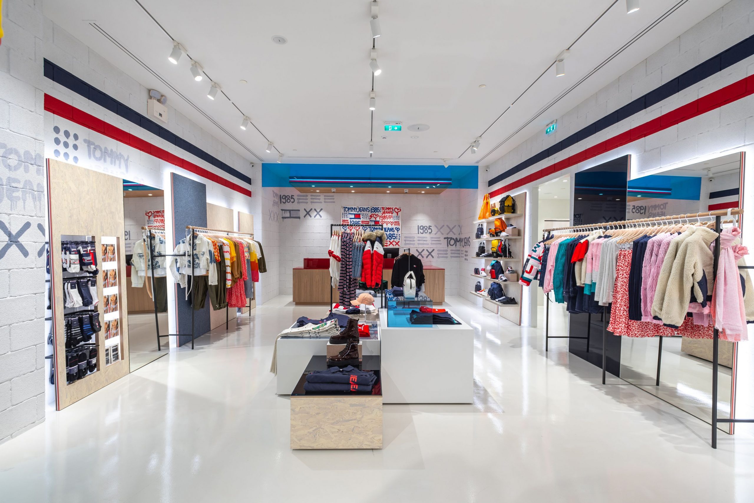 tommy hilfiger mall athens