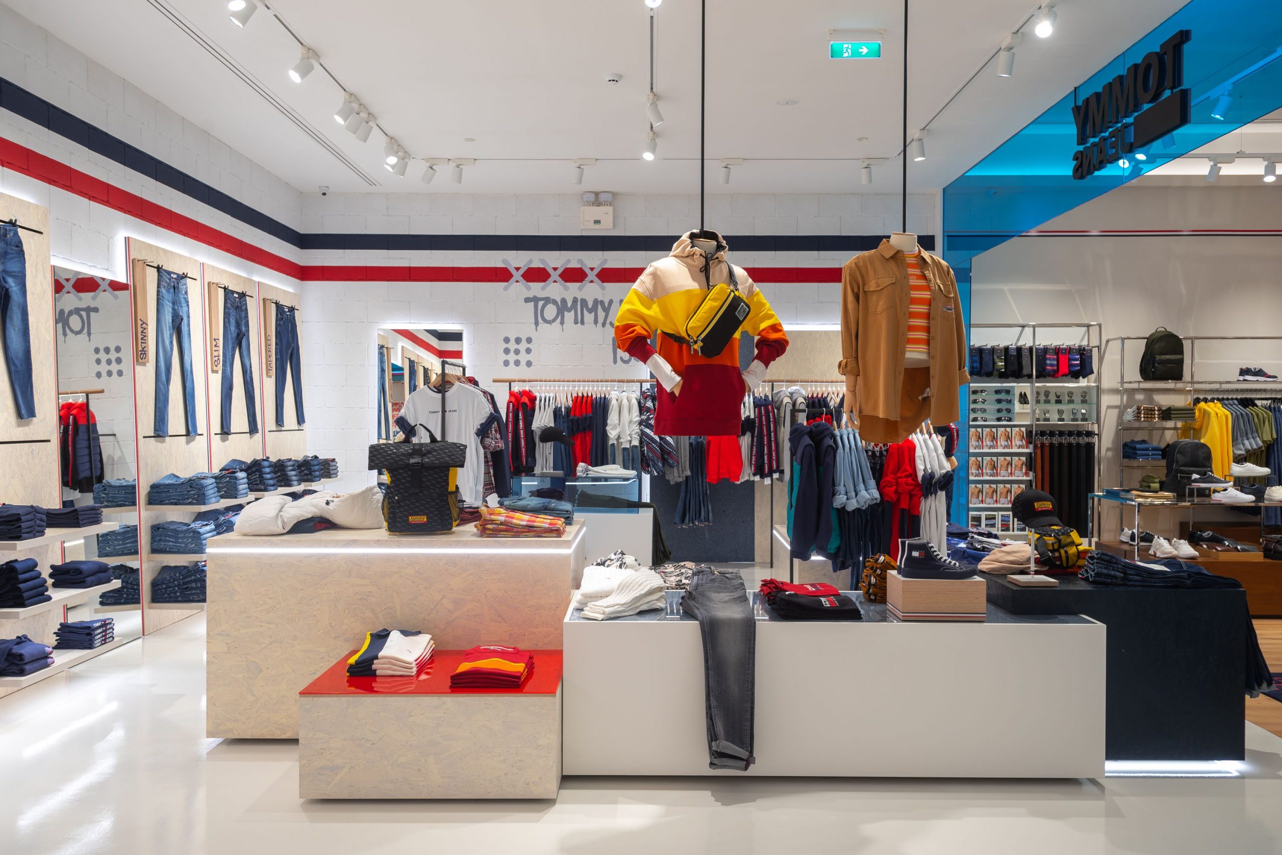 tommy hilfiger mall athens